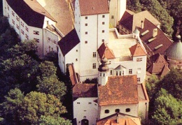 Schloss Hohenaschau mit Prientalmuseum (Aschau i.Chg.)