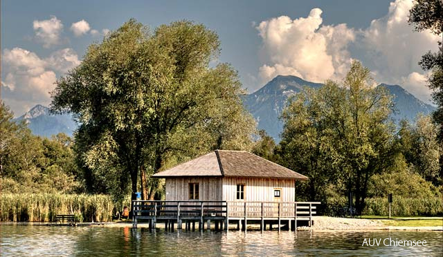 Hütte an der Prienmündung