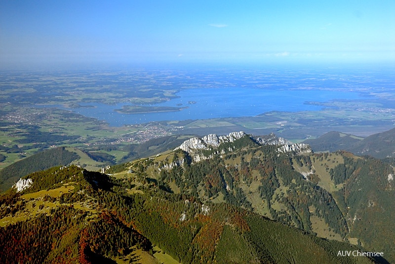 Kampenwand mit Aussicht auf Chiemsee