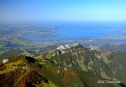 Kampenwand mit Aussicht auf Chiemsee