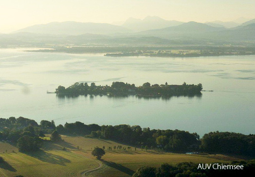 Fraueninsel bei Sonnenaufgang