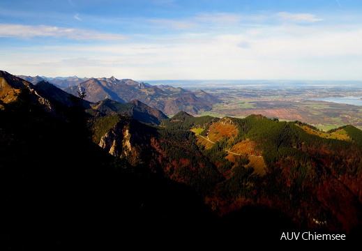 Blick vom Hochfelln mit Chiemsee