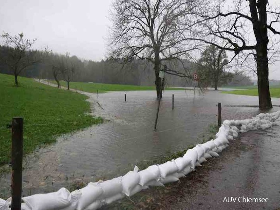 ein See entsteht  ...