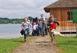 PM-Vogelfuehrung rennendeKinder-H Krauss-1140pix