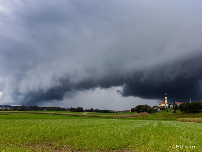 Unwetterfront bei Höslwang