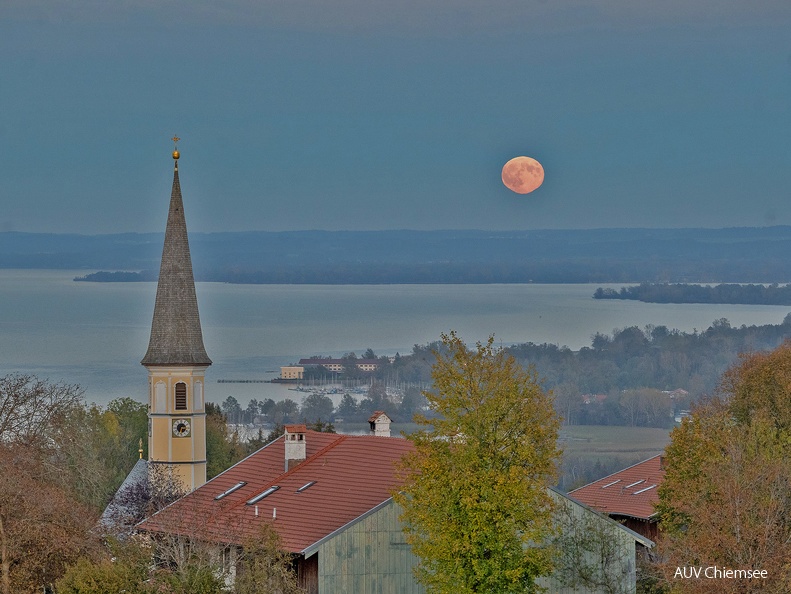 Supermond über dem Chiemsee