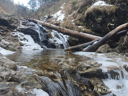 frostig im Tal